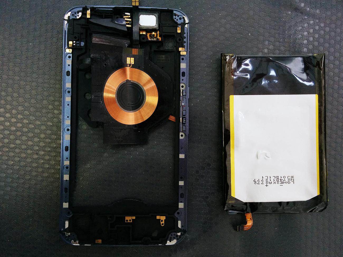 Пошаговая инструкция по разбору Nexus 6 и замене аккумулятора