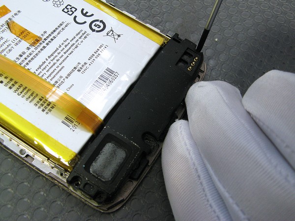 Разбор Philips Xenium W8510 и замена дисплейного модуля