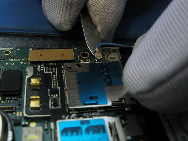Замена модуля камеры и голосового динамика в Samsung Galaxy S4